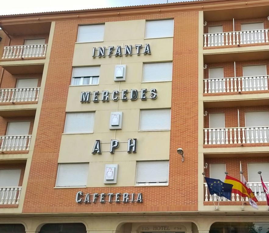 Aph Infanta Mercedes La Baneza Phòng bức ảnh